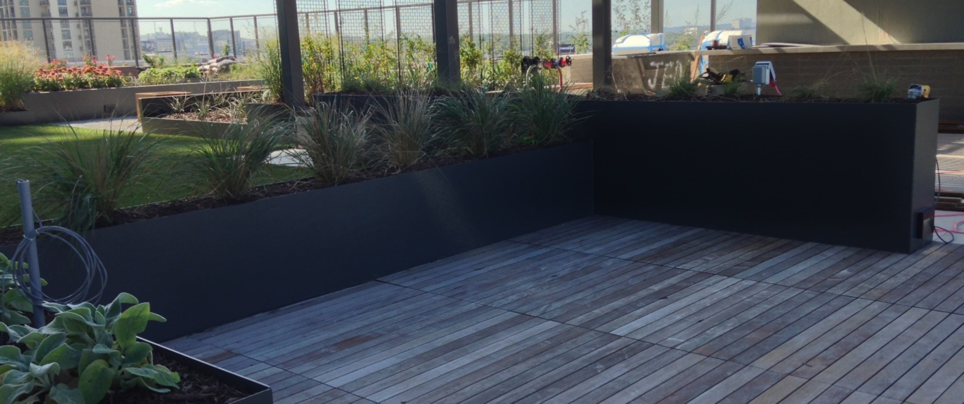 Luxury Green Rooftop Luxury Green Rooftop