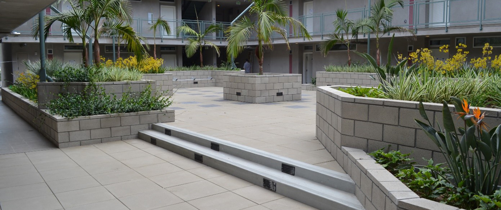 Courtyard Terrace with Planters Courtyard Terrace with Planters