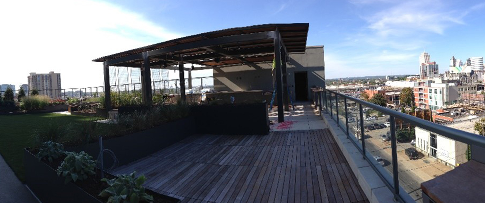 Luxury Green Rooftop Luxury Green Rooftop